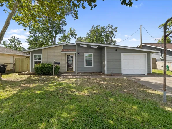 2213 17th Ave N, Texas City, TX 77590