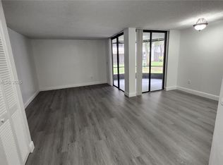 Verabella Falls Condo, Miami, FL 33193