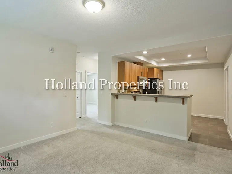 7898 NE Miriam Way — Photo 7