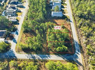 912 NE 5th St, Carrabelle, FL 32322