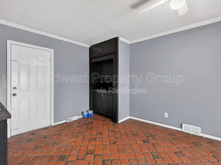 153 Bascom Dr — Photo 8