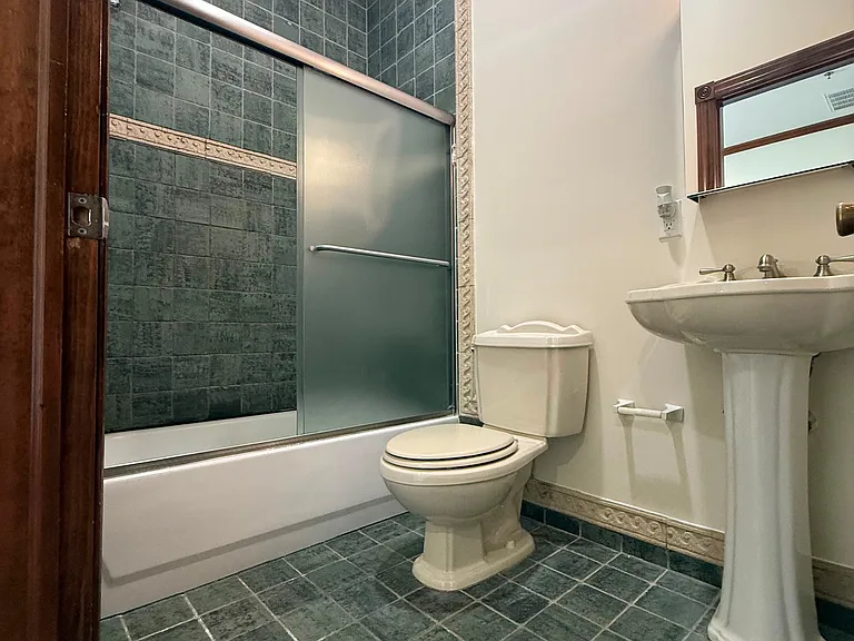 103 Main St #6 — Photo 2