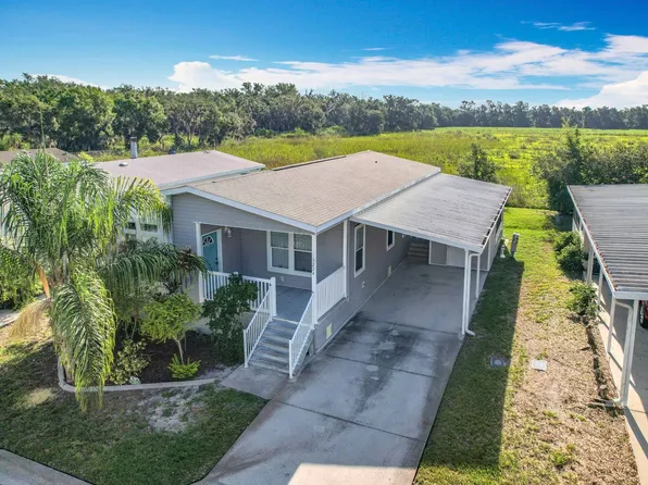 3224 Bending Oak Dr, Plant City, FL 33563