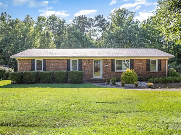 753 Briarfield Rd, Rock Hill, SC 29730