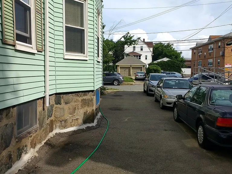 Marathon St — Photo 9