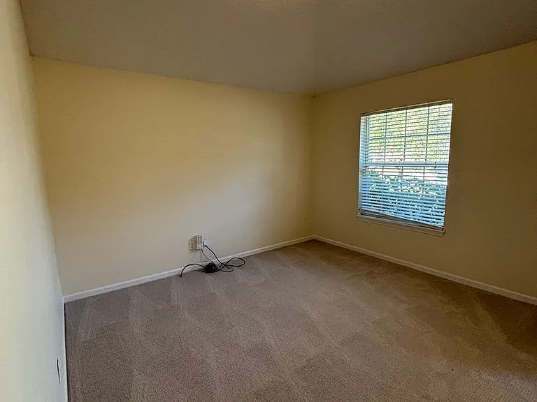 299 Johns Creek Pkwy — Photo 19