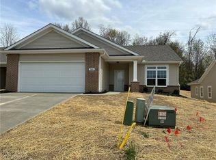 940 Queen Anne Dr NW, Massillon, OH 44647