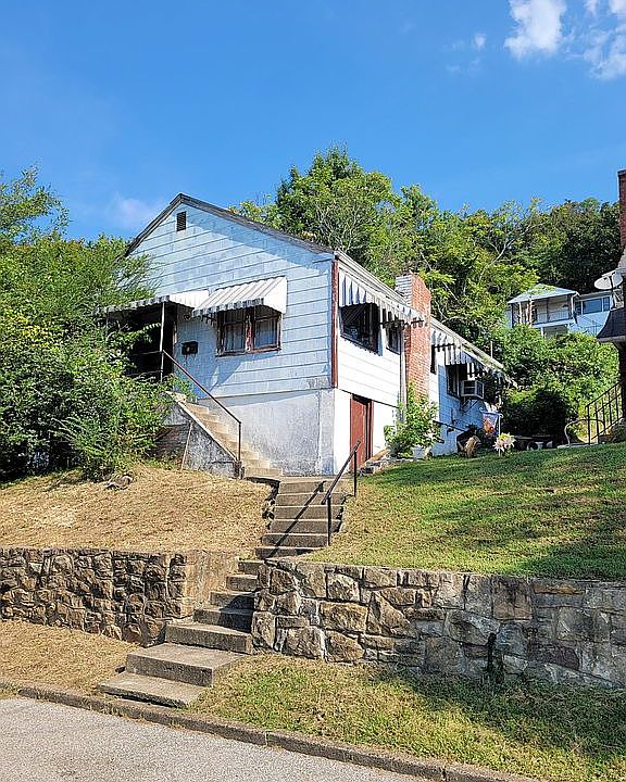 1st image of 1006 Adele St