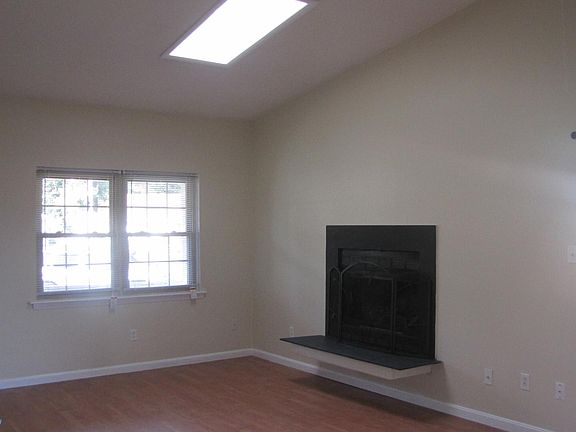 3rd image of 1411 Kara Ct