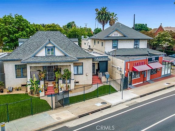 5th image of 702 N Garey Ave