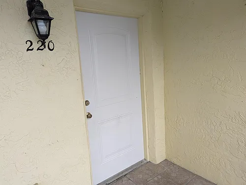 3135 Shady Dell Ln #220-S3135-220 Photo 1