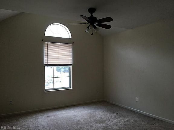 4th image of 104 Wexford Ct