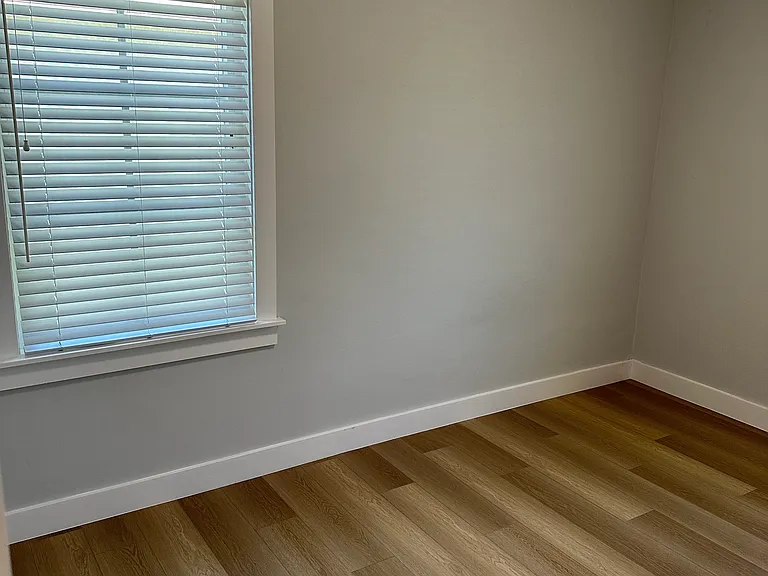2125 Fidler Ave — Photo 23