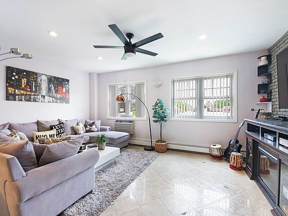 3rd image of 1155 Welling Ct #3