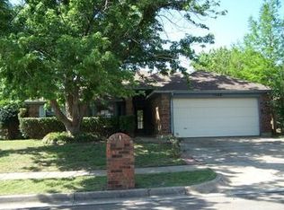 1506 Garrison St, Arlington, TX 76018