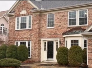 870 Brompton Cir, Bolingbrook, IL 60440