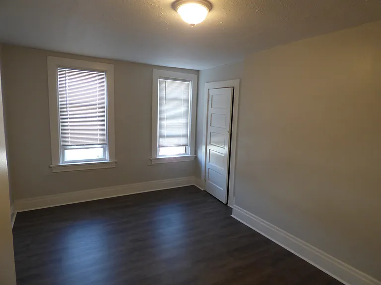 1134 Race St — Photo 3