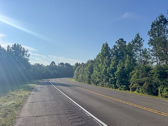 4th image of 2 Highway 10