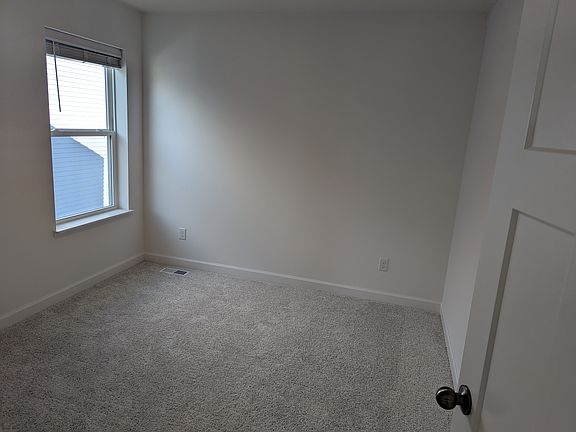 3rd image of 10703 Heron Ave S