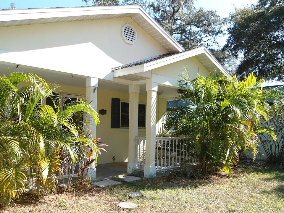 830 Harbor Hill Dr