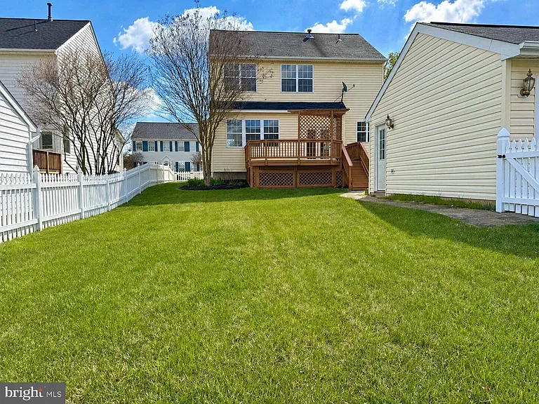 12434 Iona Sound Dr — Photo 29