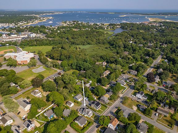 3rd image of 58 Chase Street