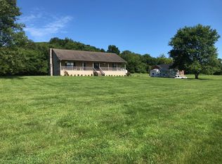 79 Friendship Hollow Rd S, Pleasant Shade, TN 37145