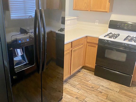 #GuardianRealty 6665 Diamond Care Dr Las Vegas Rental 3BR kitchen_07082021