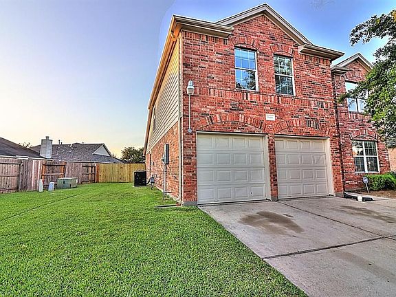 5th image of 16411 Mountainhead Dr