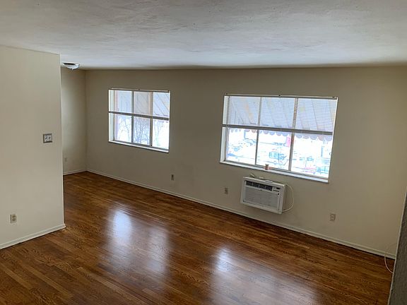 3rd image of 3628 Morganford Rd APT 9