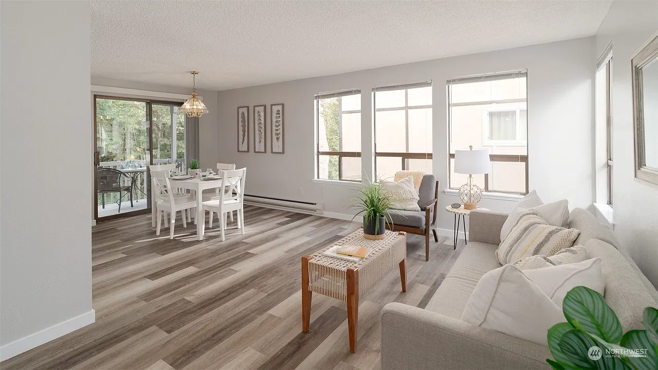 2 bed, 906 sqft, $1,950 — Photo 1