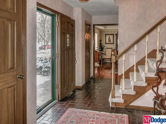 3rd image of 9933 Essex Dr
