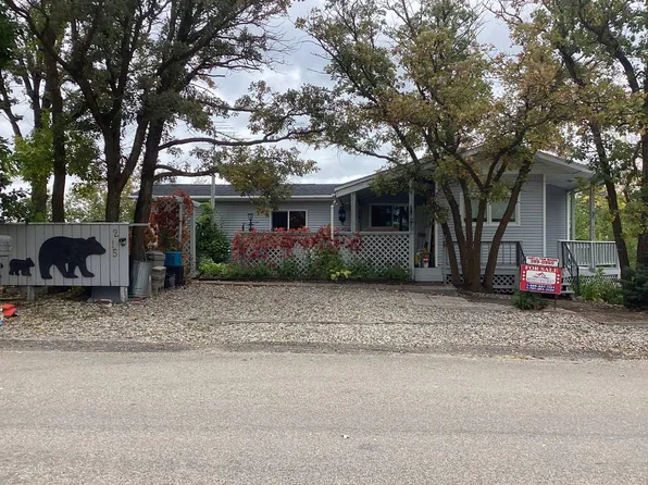 215 Rugby Point Rd #17, Bottineau, ND 58318