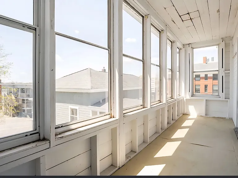 38-40 Middle St #38 — Photo 8