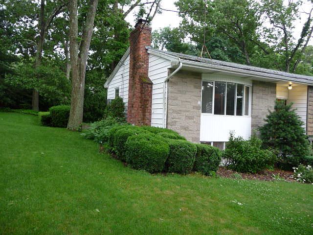 2nd image of 10 Rocky Crest Rd