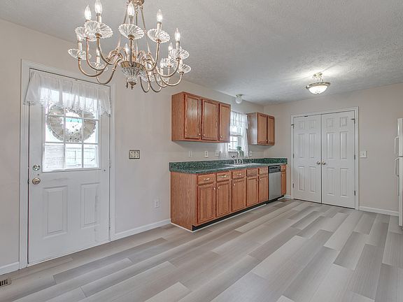 5th image of 2018 Gardendale Dr