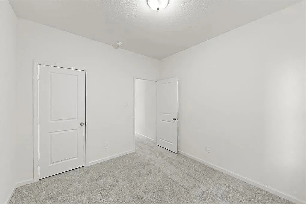 3 bed, 1459 sqft, $2,049 — Photo 4