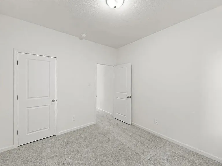 783 Camden Dr — Photo 4