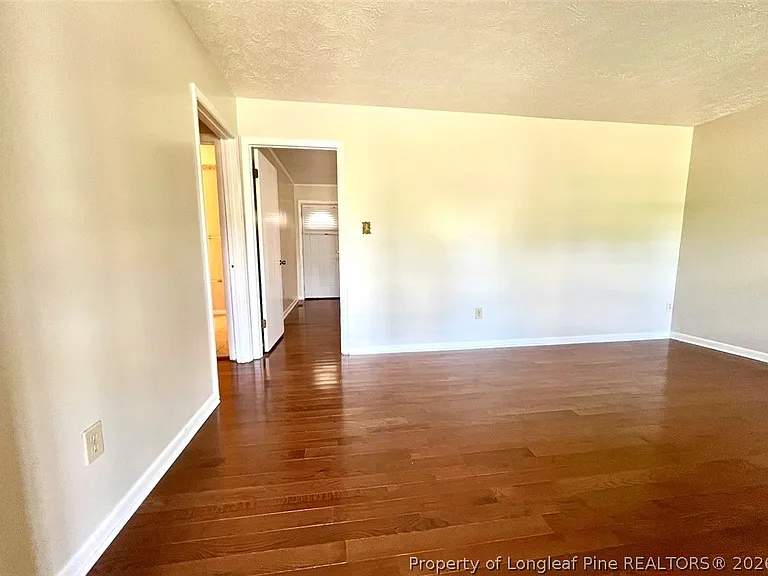 1319 Levy Dr — Photo 5