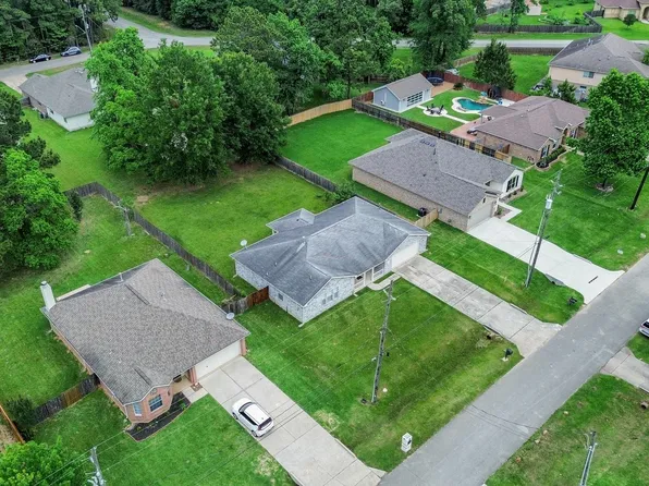 6622 Dillon Dr, Magnolia, TX 77354