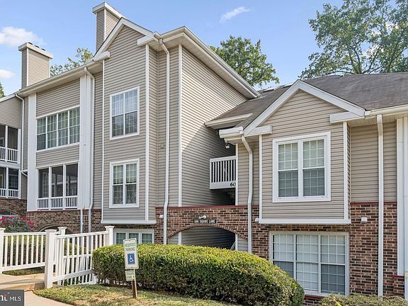 2nd image of 606 Squire Ln APT A