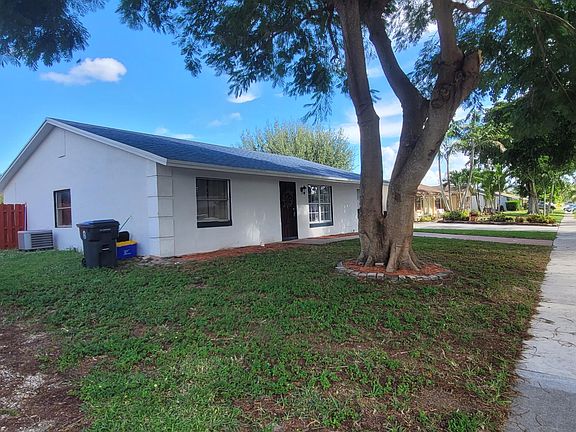3rd image of 4839 Poseidon Place