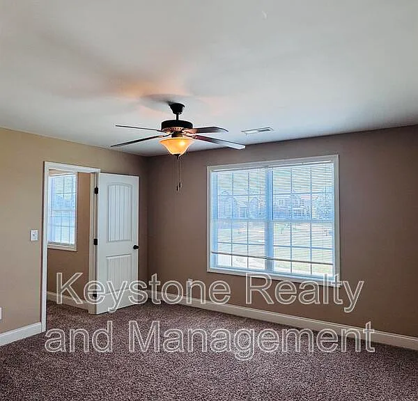 2469 Senseney Dr — Photo 12