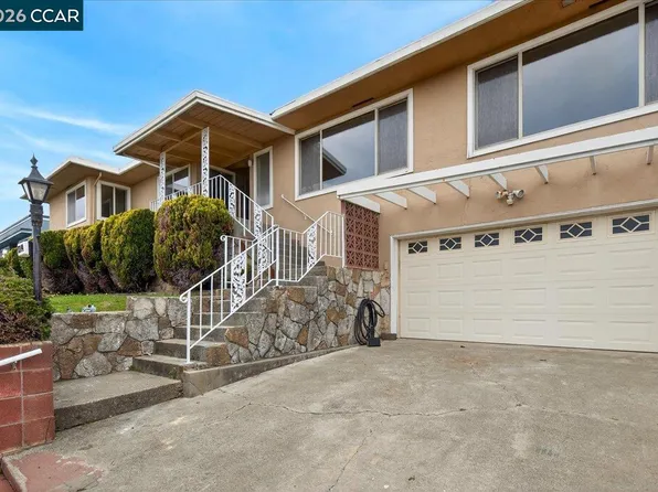 1374 Santa Clara St, Richmond, CA 94804