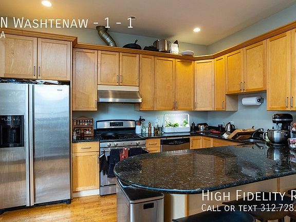 4th image of 2438 N Washtenaw Ave #1