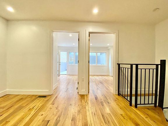 5th image of 914 Bergen St #1BB