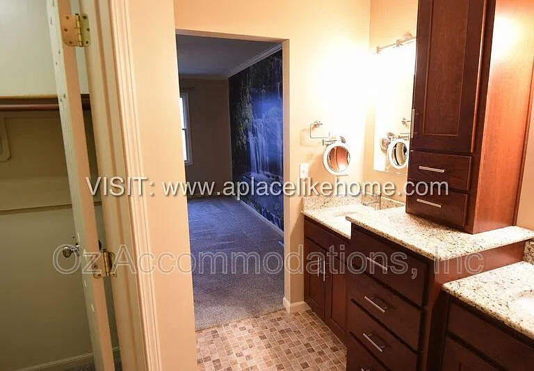 1140 SW Huntington Dr — Photo 22