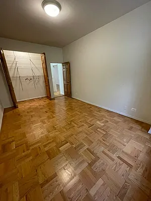 Rented by Manhattan Flats | media 11