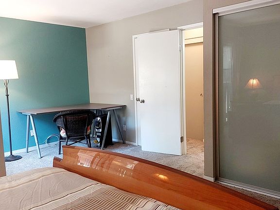 5th image of 7976 Mission Center Ct Unit H