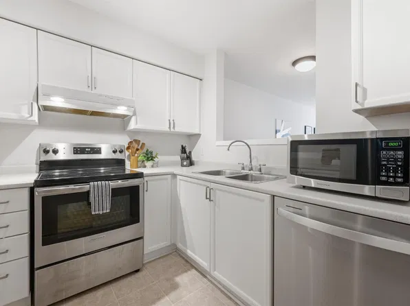 5230 Tobin St Unit 105, Halifax, NS B3H 1S2